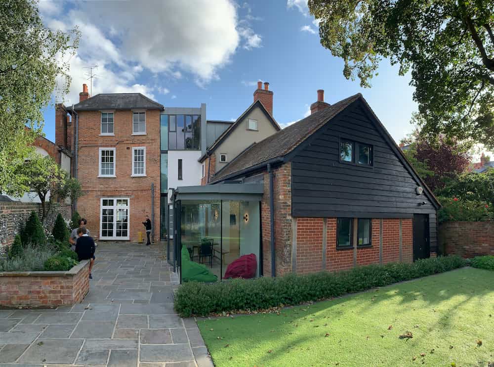Modern single-storey rear extension on a Barnet semi